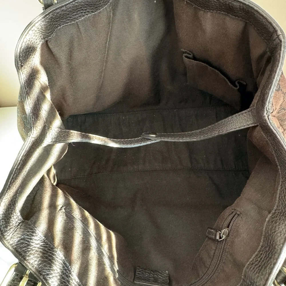 SOLD ON EBAY Gucci Brown and Black GG Canvas Shoulder Bag - Picture 4 of 7